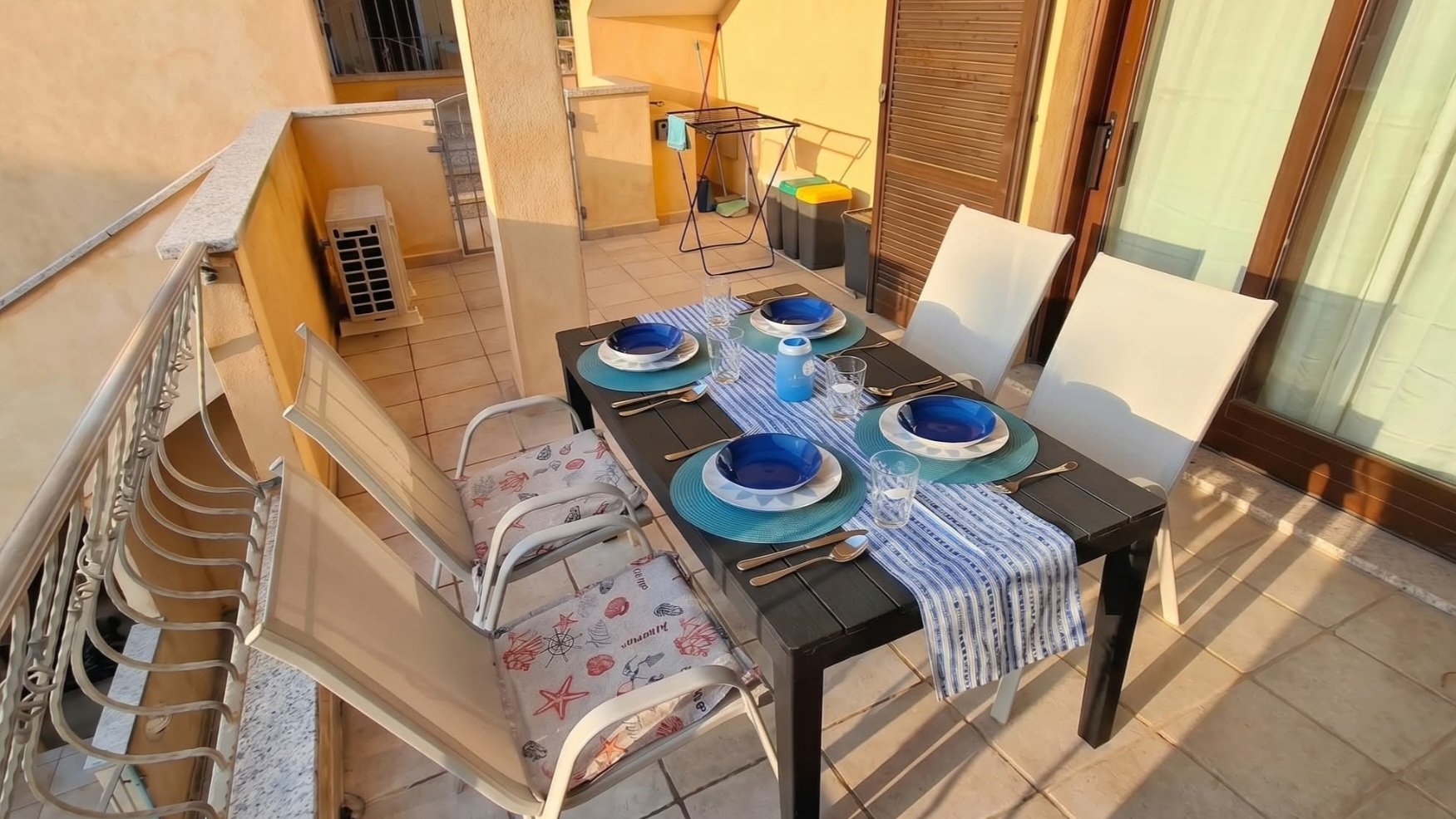Celkový pohľad na verandu apartmánu